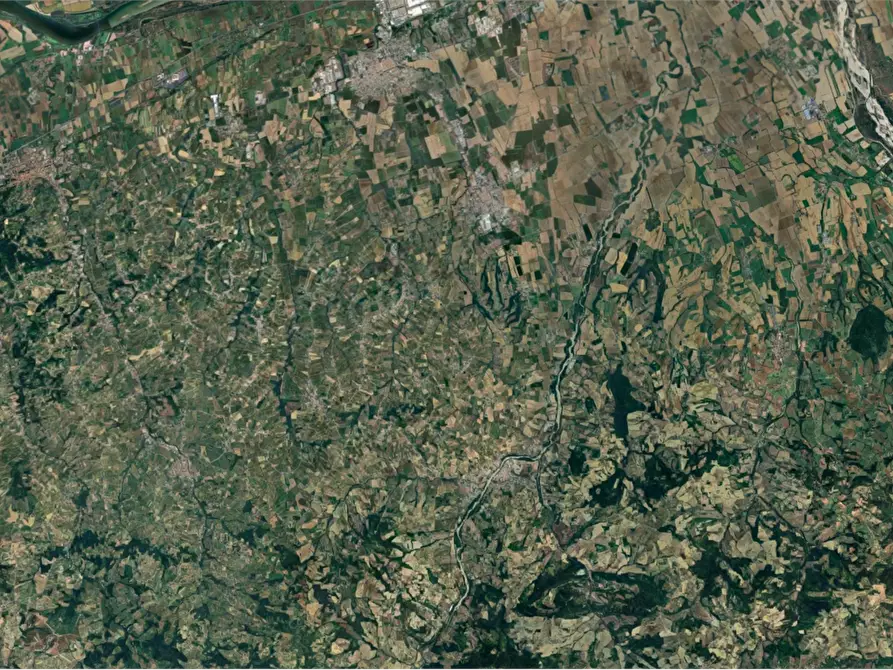 Immagine 24 di Casa indipendente in vendita  in Piazzale Matteotti a Ziano Piacentino