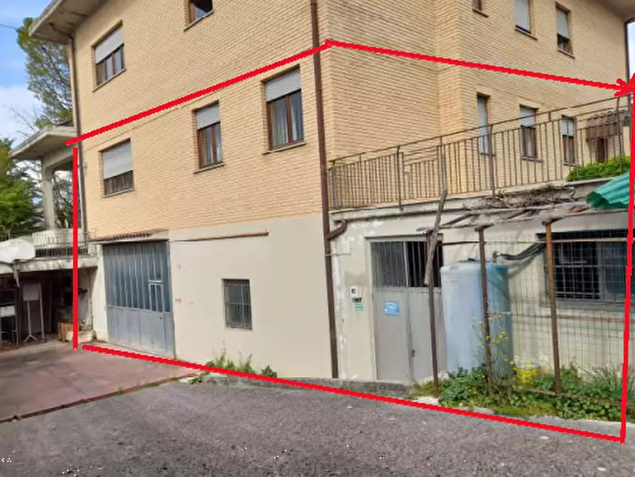 Immagine 1 di Magazzino in vendita  in Via Molino dei Signori a Urbania