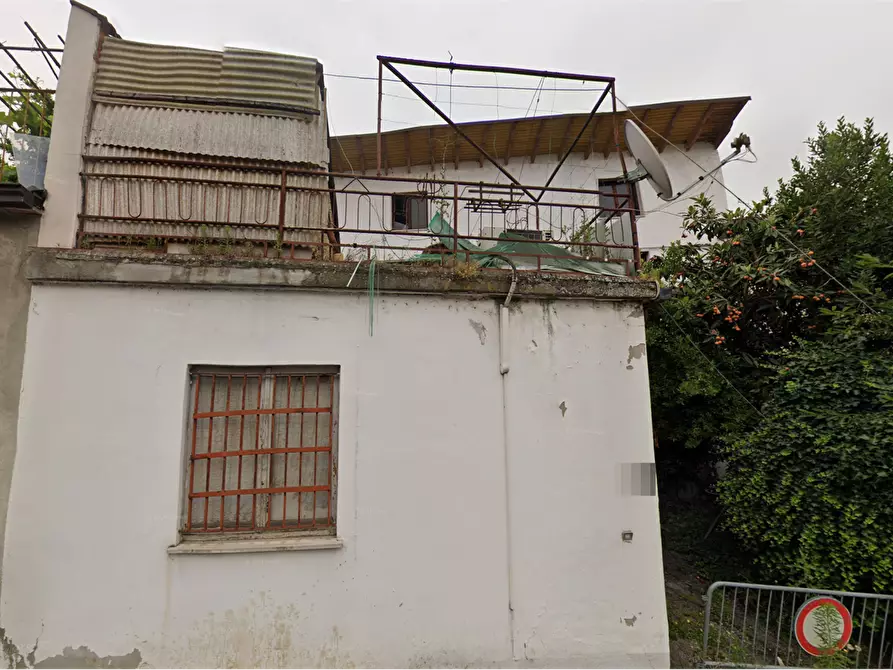 Immagine 1 di Casa indipendente in vendita  in Piazzale Matteotti a Ziano Piacentino