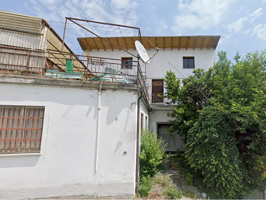 Immagine 4 di Casa indipendente in vendita  in Piazzale Matteotti a Ziano Piacentino