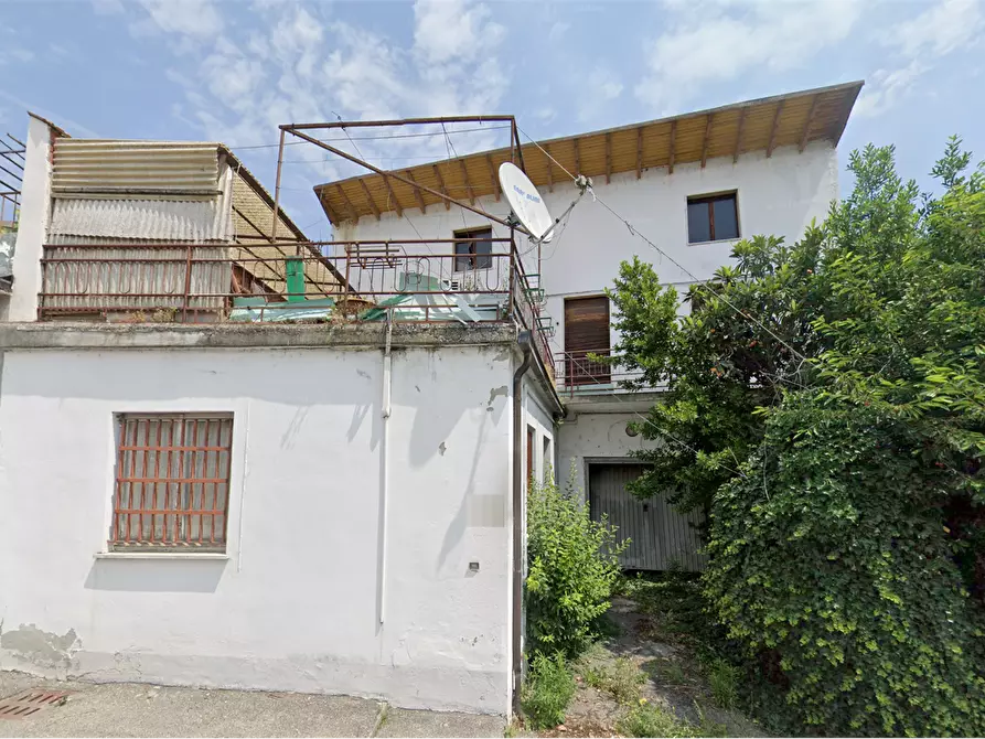 Immagine 6 di Casa indipendente in vendita  in Piazzale Matteotti a Ziano Piacentino