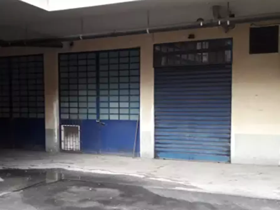 Immagine 1 di Magazzino in vendita  in Via Piave a Moncalieri
