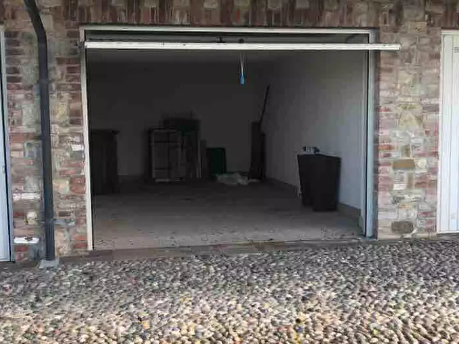 Immagine 1 di Garage in vendita  in Località Boffalora a Travo