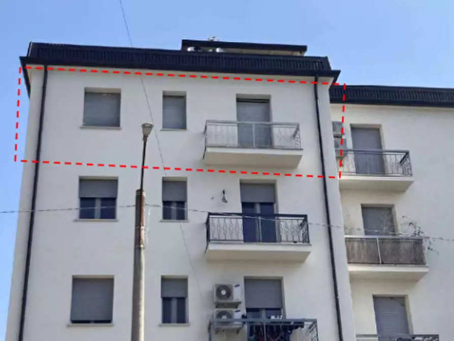 Immagine 2 di Appartamento in vendita  in Via Alberelli a Cento