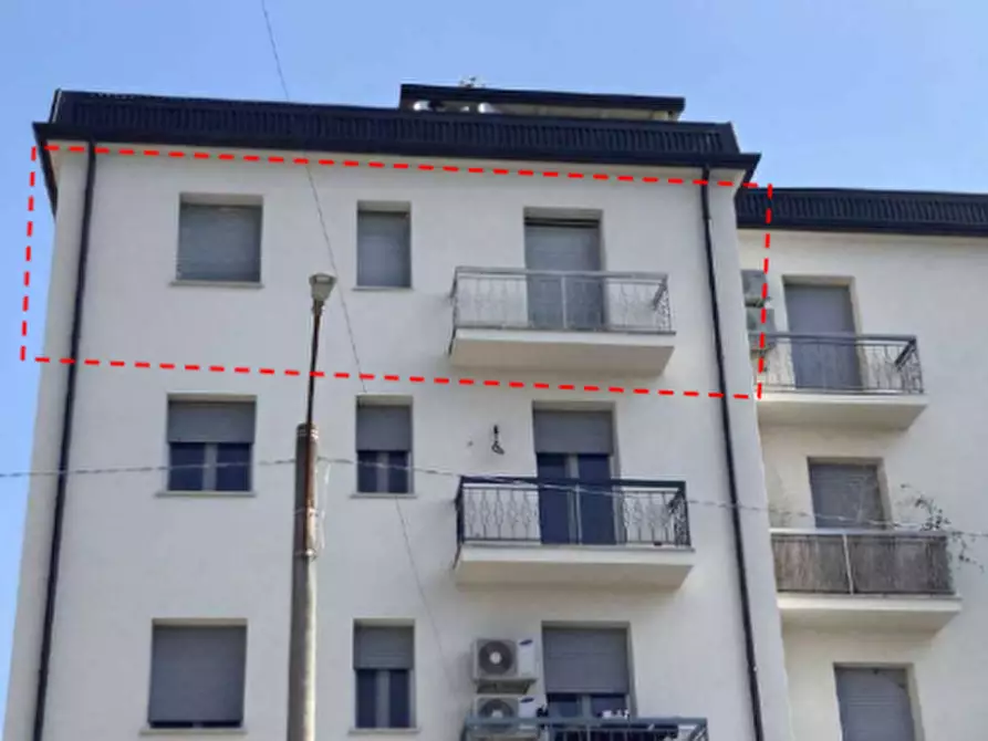 Immagine 6 di Appartamento in vendita  in Via Alberelli a Cento