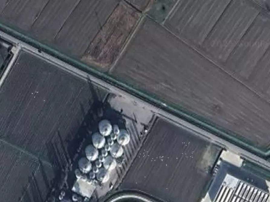 Immagine 14 di Appartamento in vendita  in Via Alberelli a Cento