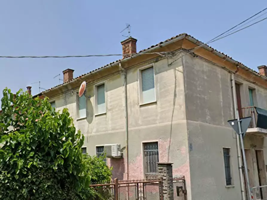 Immagine 16 di Appartamento in vendita  in Via Moraro a Portomaggiore