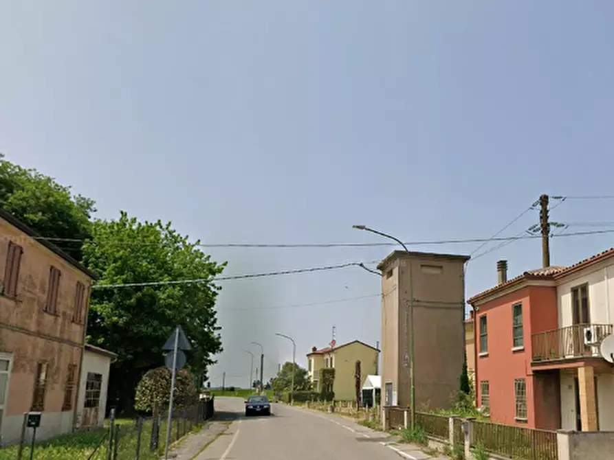 Immagine 9 di Garage in vendita  in Via Centrale a Portomaggiore