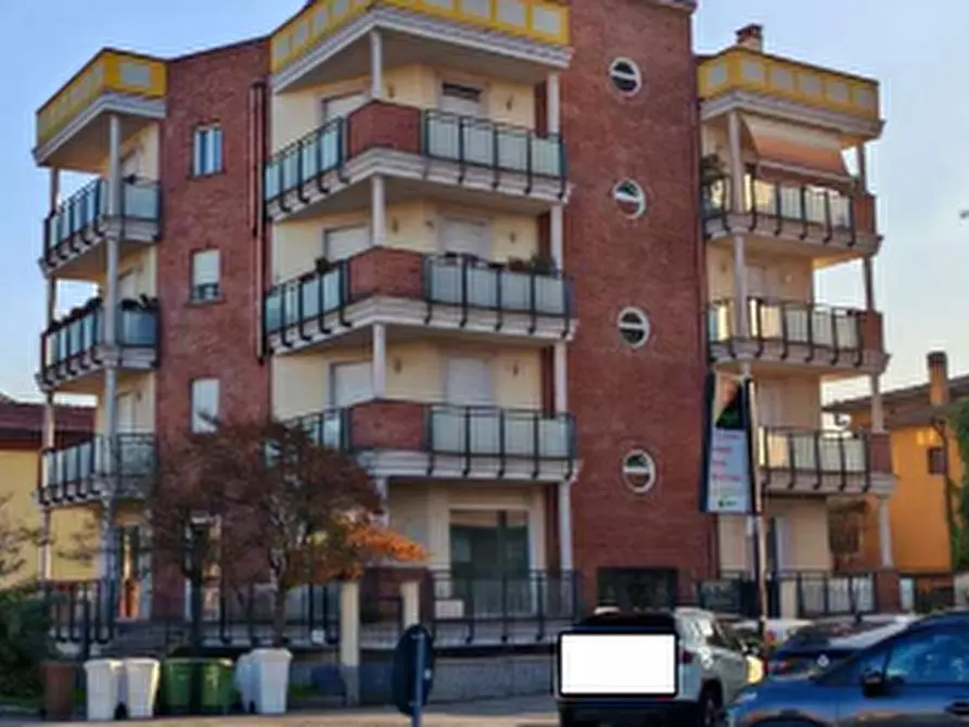 Immagine 3 di Posto auto in vendita  in Via Leopardi a Trezzano Sul Naviglio