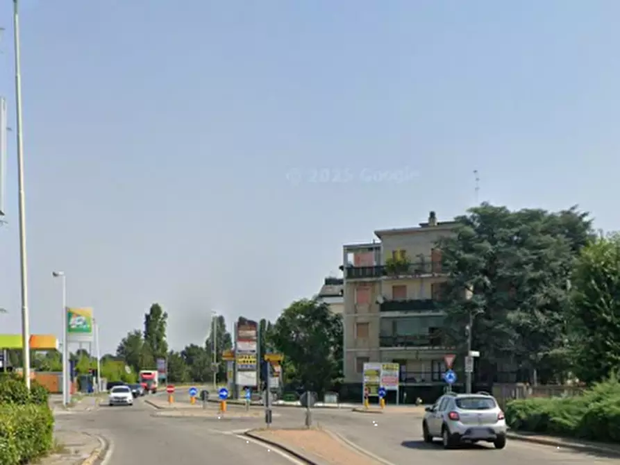 Immagine 6 di Posto auto in vendita  in Via Leopardi a Trezzano Sul Naviglio
