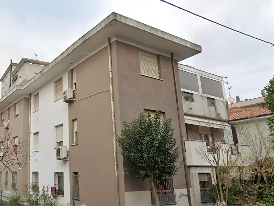 Immagine 12 di Appartamento in vendita  in  Viale Cormons  a Rimini