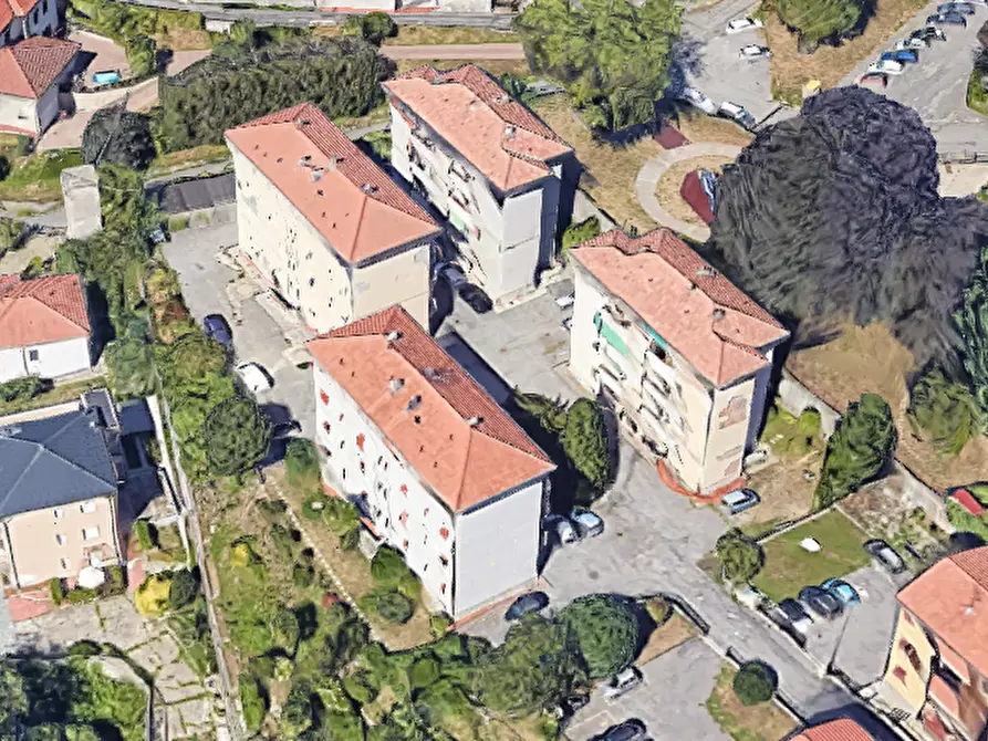 Immagine 12 di Appartamento in vendita  in Via Maria Montessori a Como