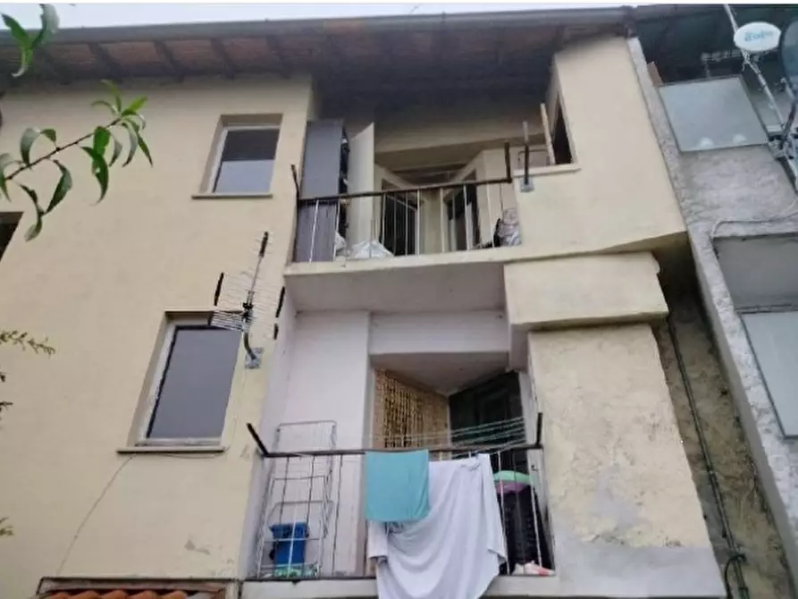 Immagine 2 di Appartamento in vendita  in Via Rossino Sotto a Calolziocorte