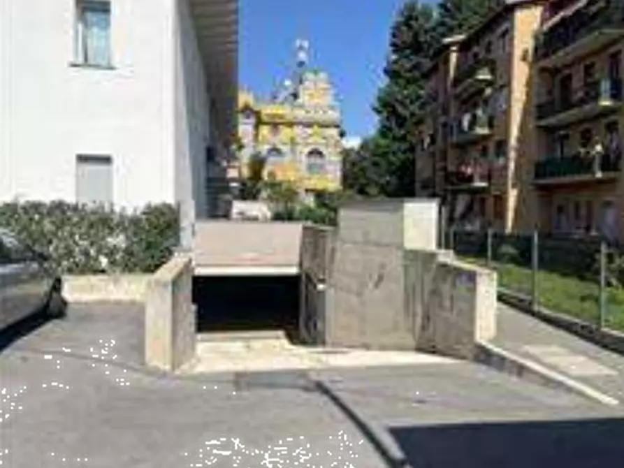 Immagine 2 di Garage in vendita  in Via Brianza a Cernusco Lombardone