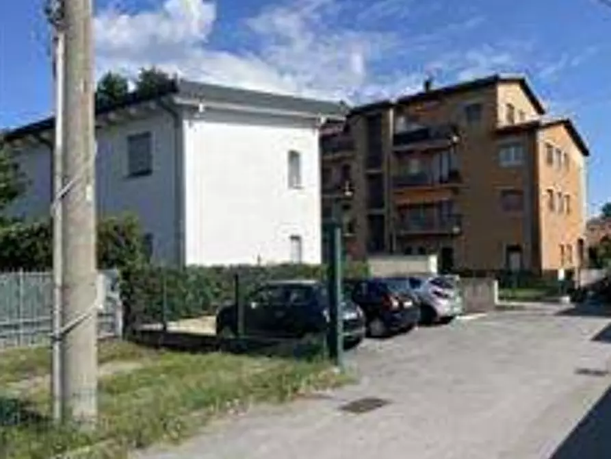 Immagine 4 di Garage in vendita  in Via Brianza a Cernusco Lombardone