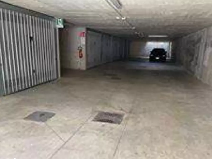 Immagine 6 di Garage in vendita  in Via Brianza a Cernusco Lombardone