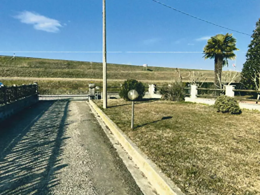 Immagine 2 di Casa indipendente in vendita  in Via Cavaizza a Codevigo