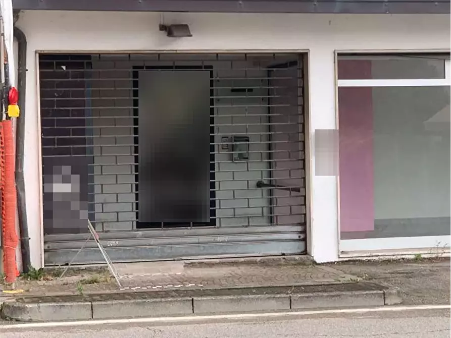 Immagine 1 di Negozio in vendita  in Via Vittorio Emanuele Secondo a Conselve