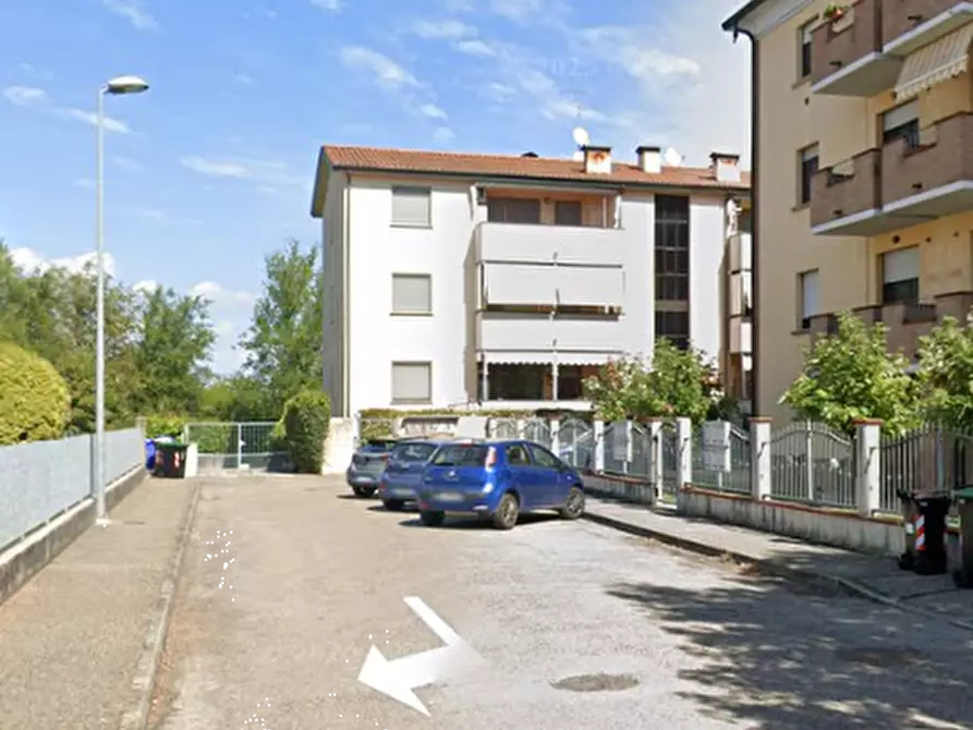 Immagine 11 di Appartamento in vendita  in Via Napoli a Colorno