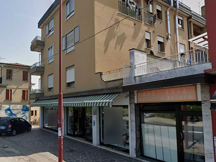 Immagine 8 di Negozio in vendita  in Piazzale Castagnara a Cadoneghe