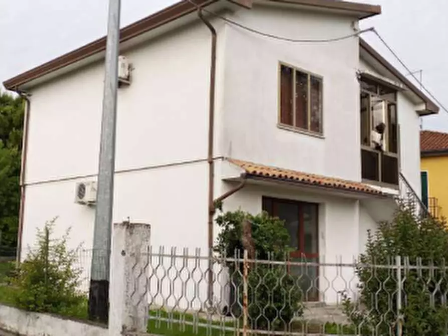 Immagine 4 di Casa bifamiliare in vendita  in Via Gonfo a Noventa Di Piave