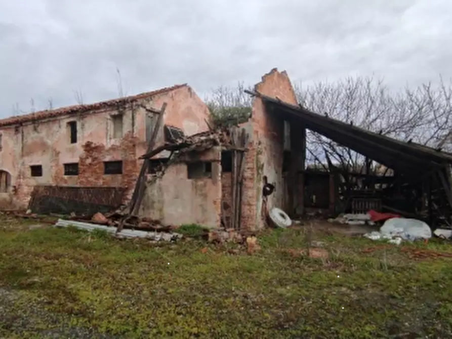 Immagine 7 di Terreno agricolo in vendita  in Via Vecchio Hangar a Venezia