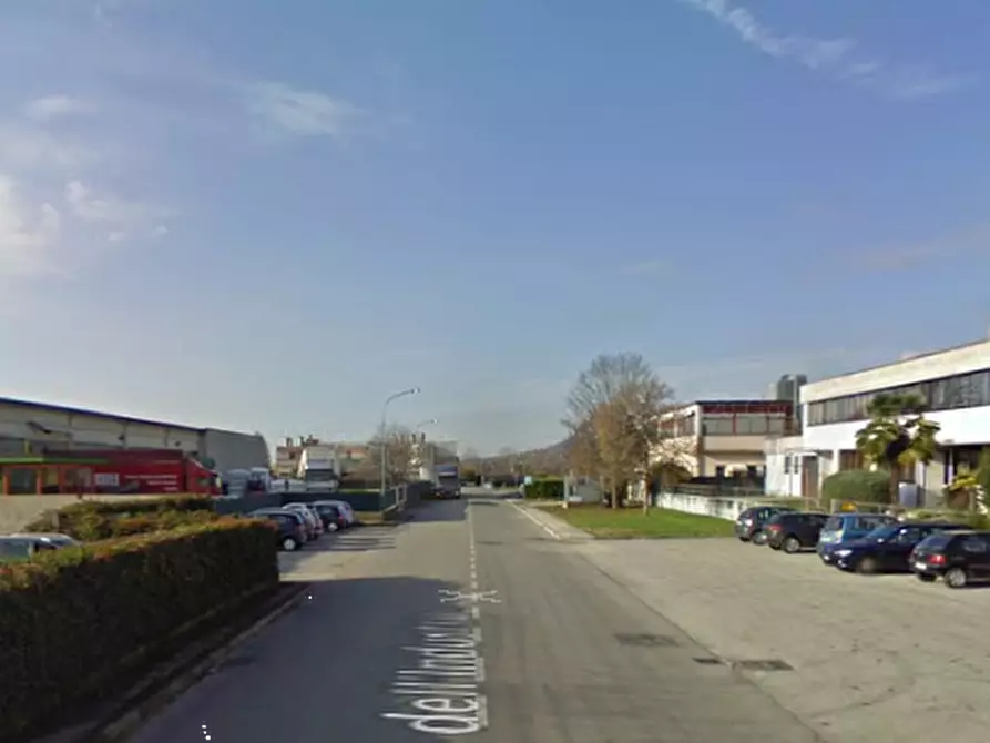 Immagine 5 di Capannone industriale in vendita  in Via dell'Industria a Cornuda