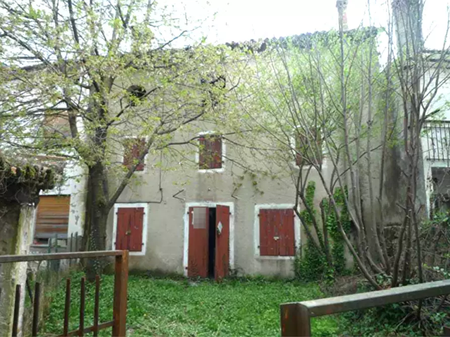 Immagine 1 di Porzione di casa in vendita  in Via de Mari Marino a Follina