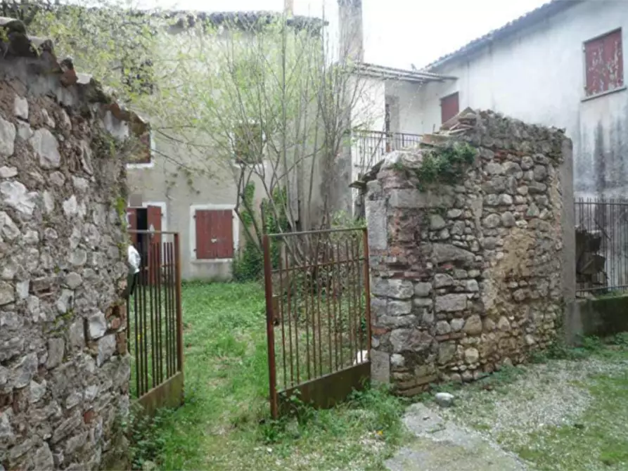 Immagine 2 di Porzione di casa in vendita  in Via de Mari Marino a Follina