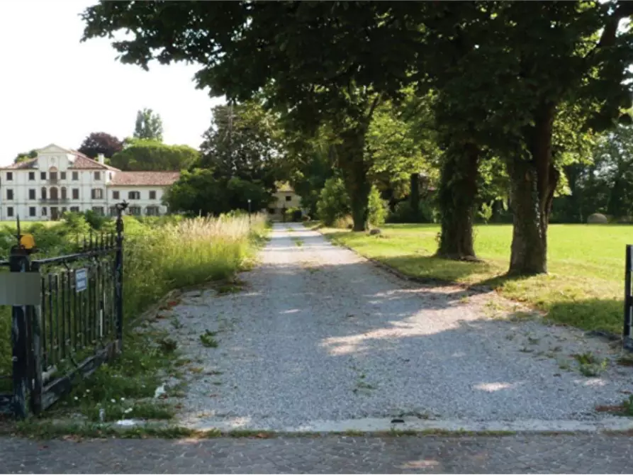 Immagine 2 di Villa in vendita  in Via Roma a Codognè