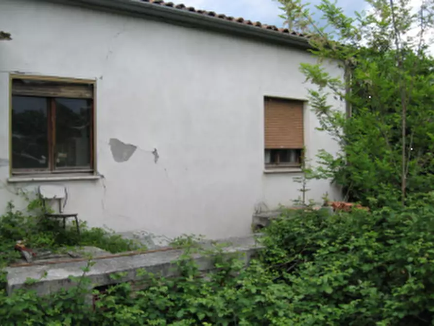 Immagine 1 di Casa indipendente in vendita  in Via Linaro  a Cesena