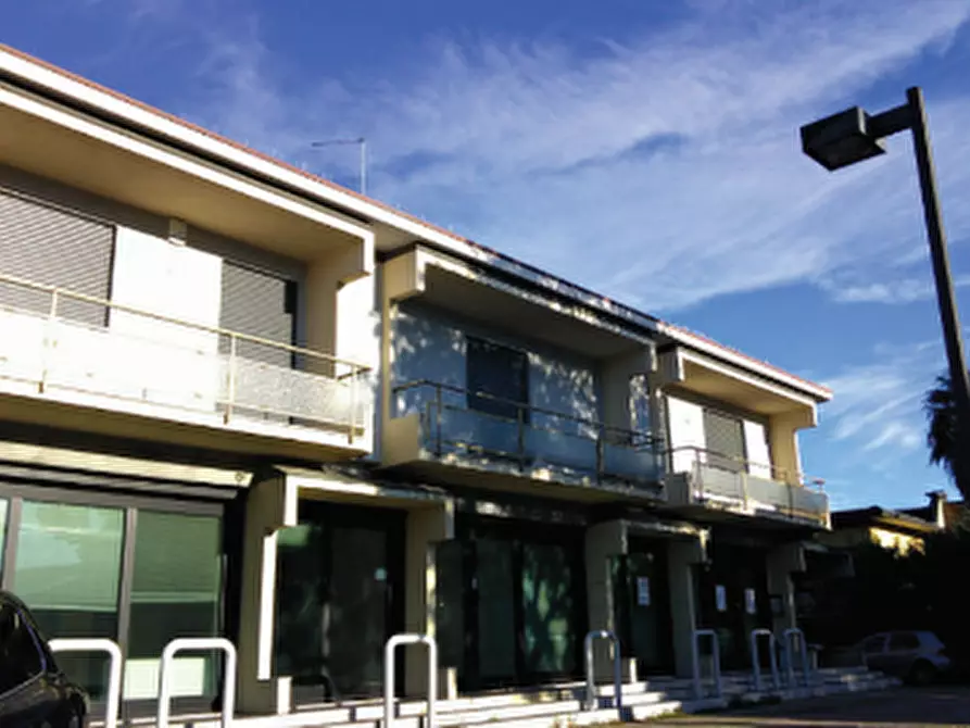 Immagine 4 di Negozio in vendita  in Viale Della Repubblica a Treviso