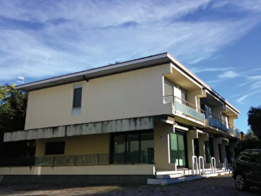 Immagine 6 di Negozio in vendita  in Viale Della Repubblica a Treviso