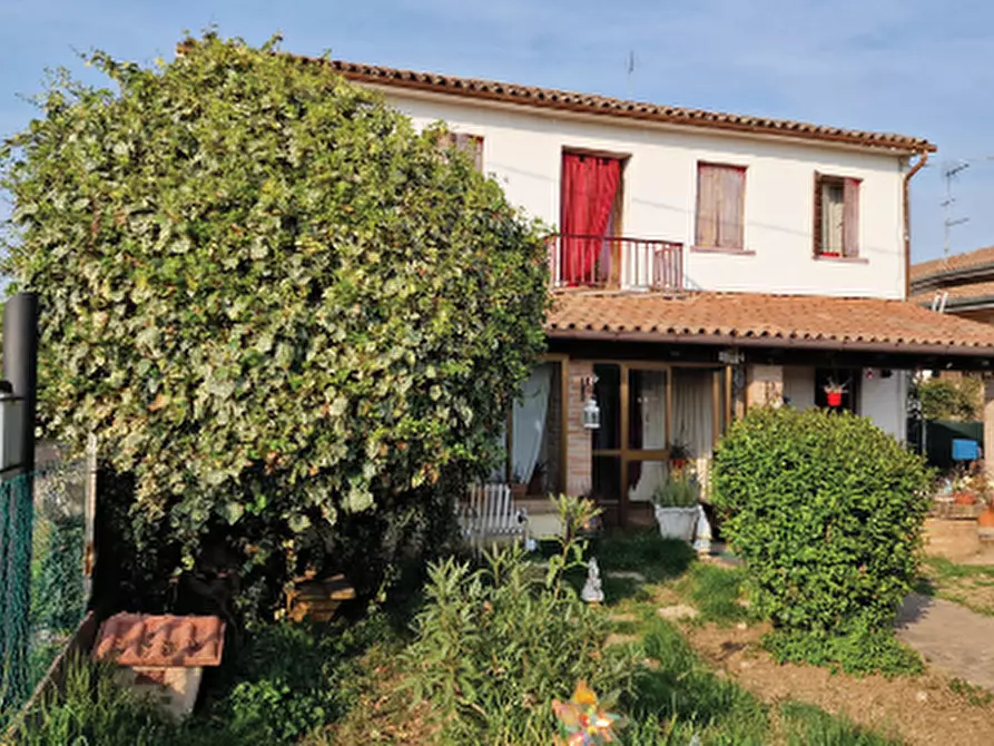 Immagine 10 di Casa indipendente in vendita  in Via San Rocco a Montebelluna