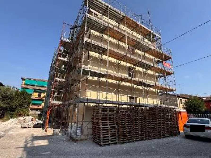 Immagine 3 di Appartamento in vendita  in Via Durlindana a Verona