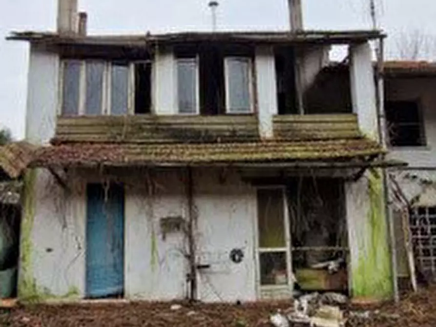 Immagine 2 di Casa indipendente in vendita  in Via Pieve  a Fontanafredda