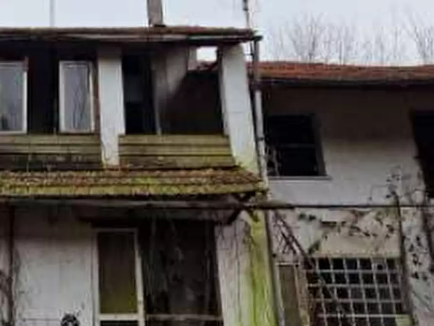 Immagine 5 di Casa indipendente in vendita  in Via Pieve  a Fontanafredda