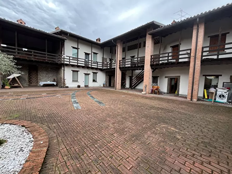 Immagine 1 di Appartamento in vendita  in Via Piave a Madone