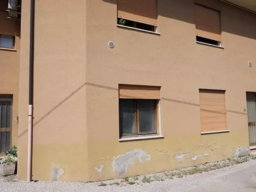 Immagine 6 di Porzione di casa in vendita  in Via Molini  a Nove