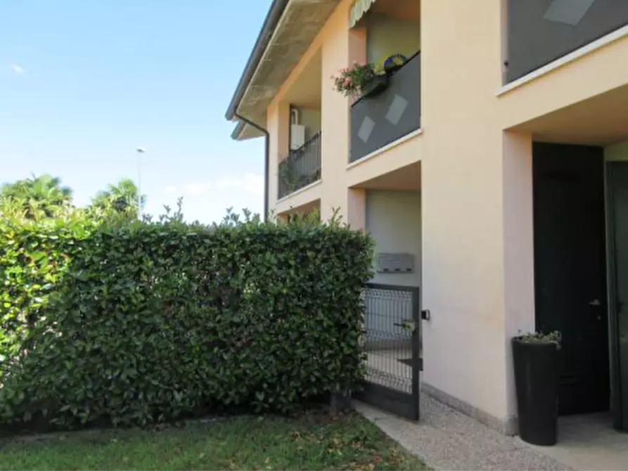 Immagine 1 di Appartamento in vendita  in Via Bressani a Tezze Sul Brenta