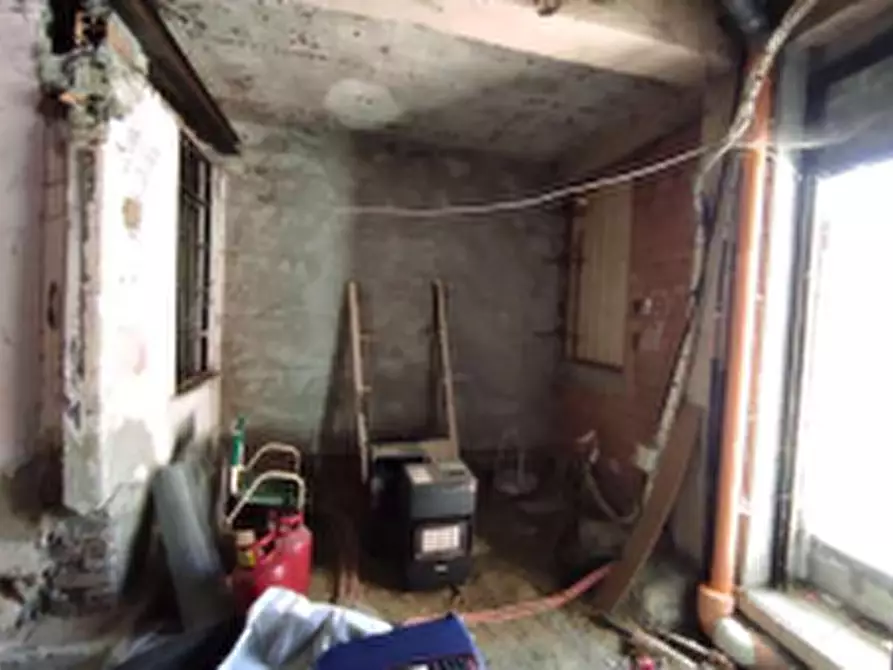 Immagine 3 di Negozio in vendita  in Via Angelo Cazzola a Pinarolo Po