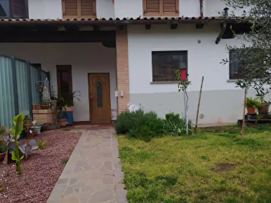 Immagine 5 di Casa bifamiliare in vendita  in Via Petrarca a Mapello