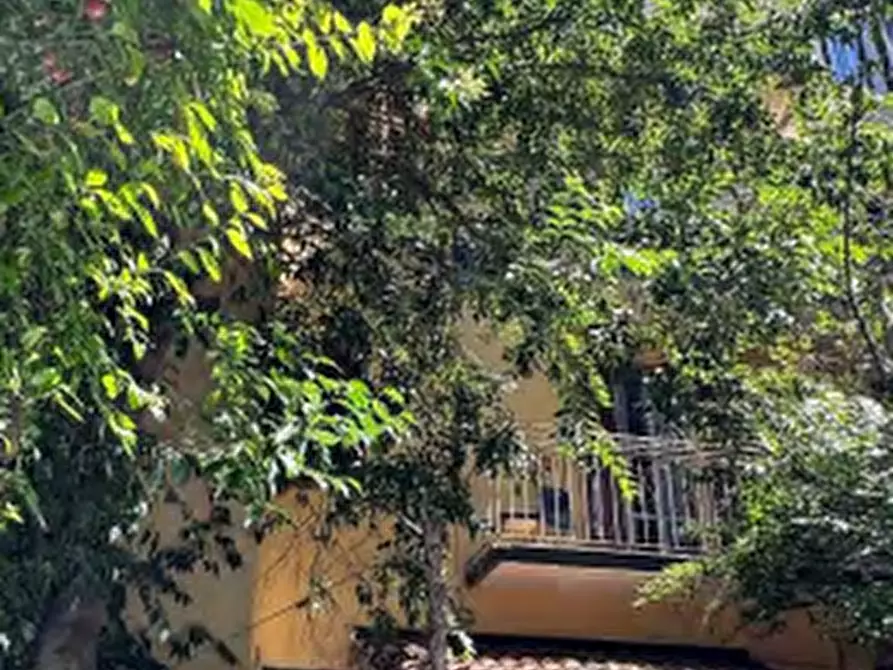 Immagine 5 di Negozio in vendita  in Via Mazzini  a Bologna