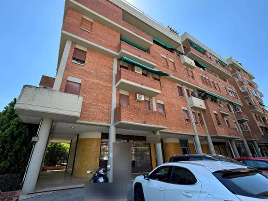 Immagine 1 di Negozio in vendita  in Via kennedy a San Lazzaro Di Savena