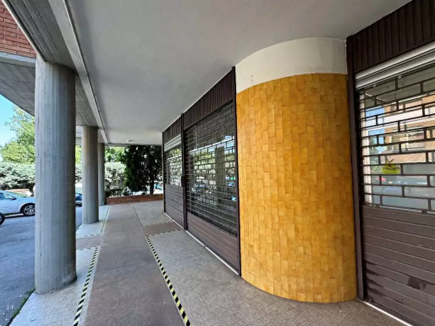 Immagine 6 di Negozio in vendita  in Via kennedy a San Lazzaro Di Savena