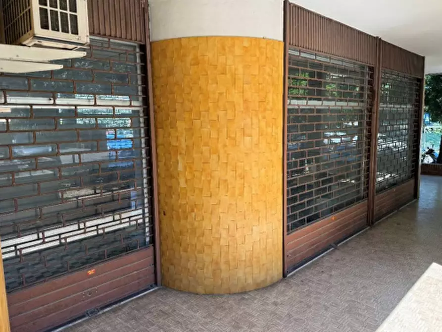 Immagine 7 di Negozio in vendita  in Via kennedy a San Lazzaro Di Savena