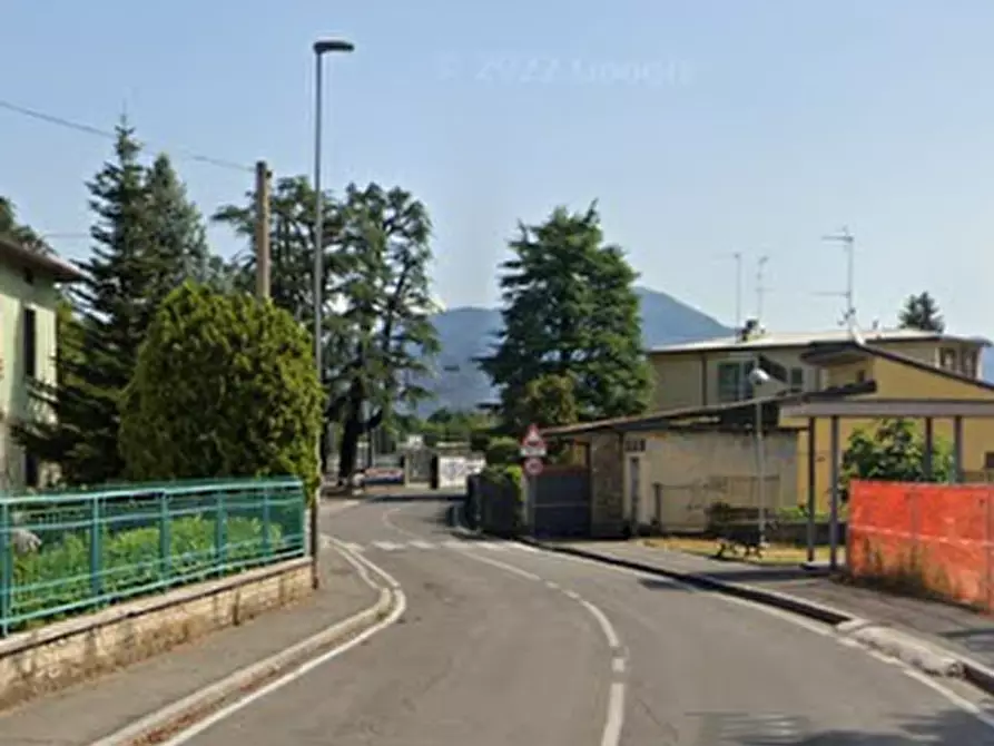 Immagine 4 di Negozio in vendita  in via Monsignore Guglielmo Carozzi a Seriate