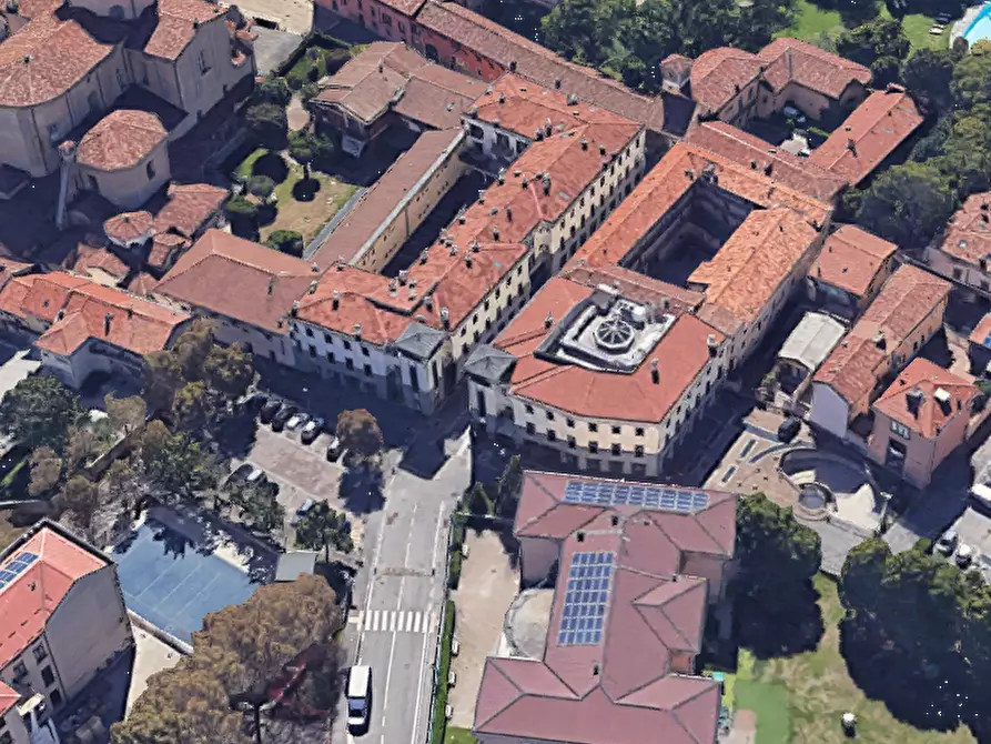 Immagine 6 di Negozio in vendita  in via Monsignore Guglielmo Carozzi a Seriate