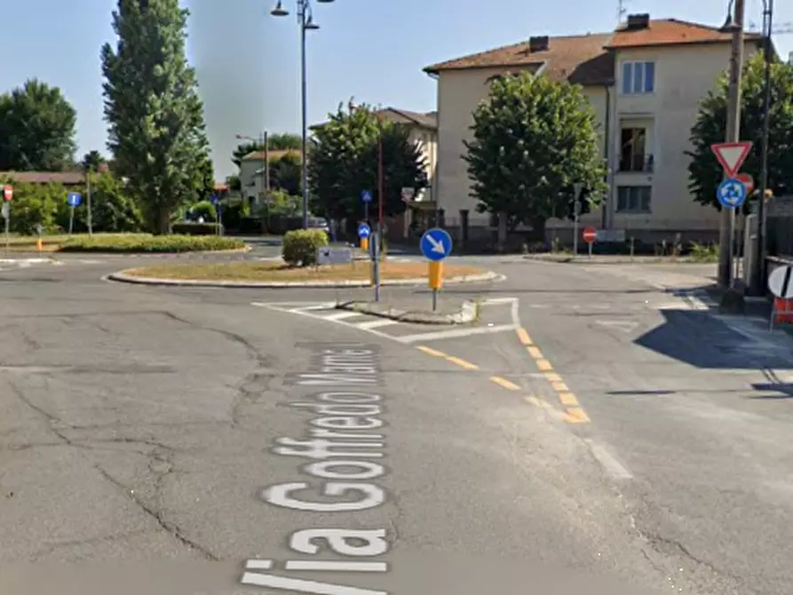 Immagine 10 di Appartamento in vendita  in Via Goffredo Mameli  a Romano Di Lombardia