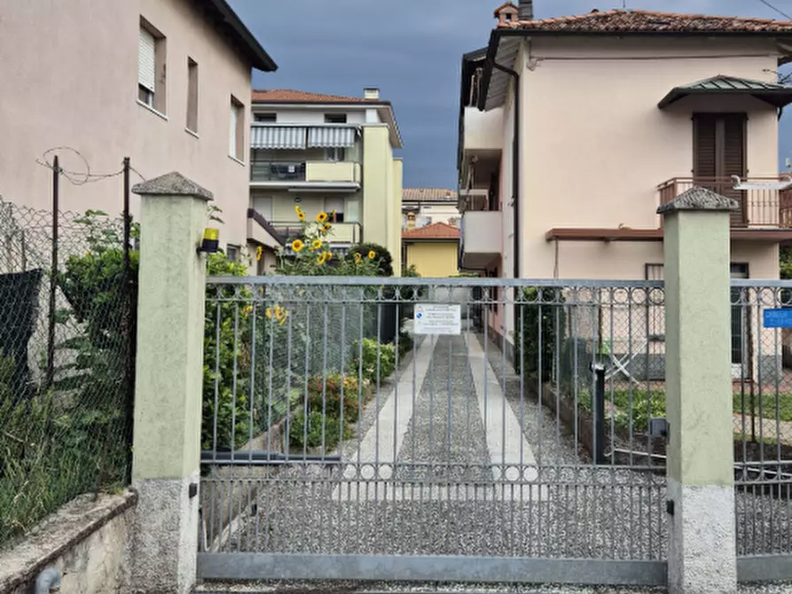 Immagine 2 di Appartamento in vendita  in Via Stadio a Romano Di Lombardia